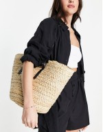 shoulder straw beach tote bag in beige